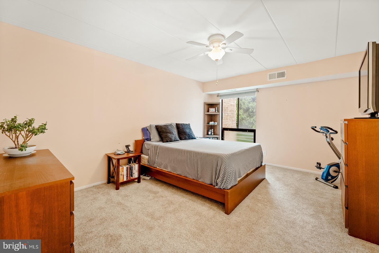 8920 Krewstown Road, Unit 204 Philadelphia, PA 19115 - Photo 17 of 32 Gallery Image 17