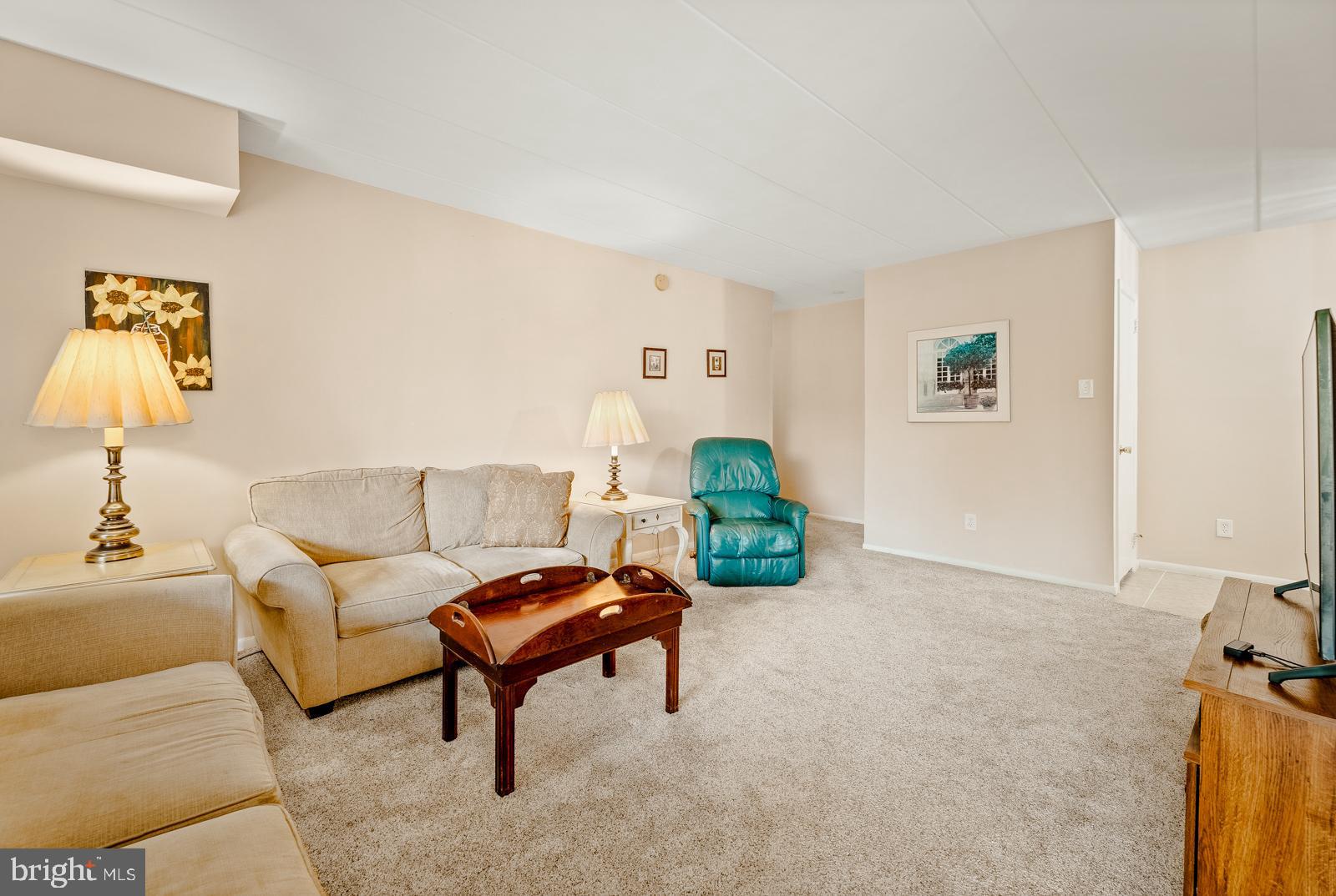 8920 Krewstown Road, Unit 204 Philadelphia, PA 19115 - Photo 8 of 32 Gallery Image 8