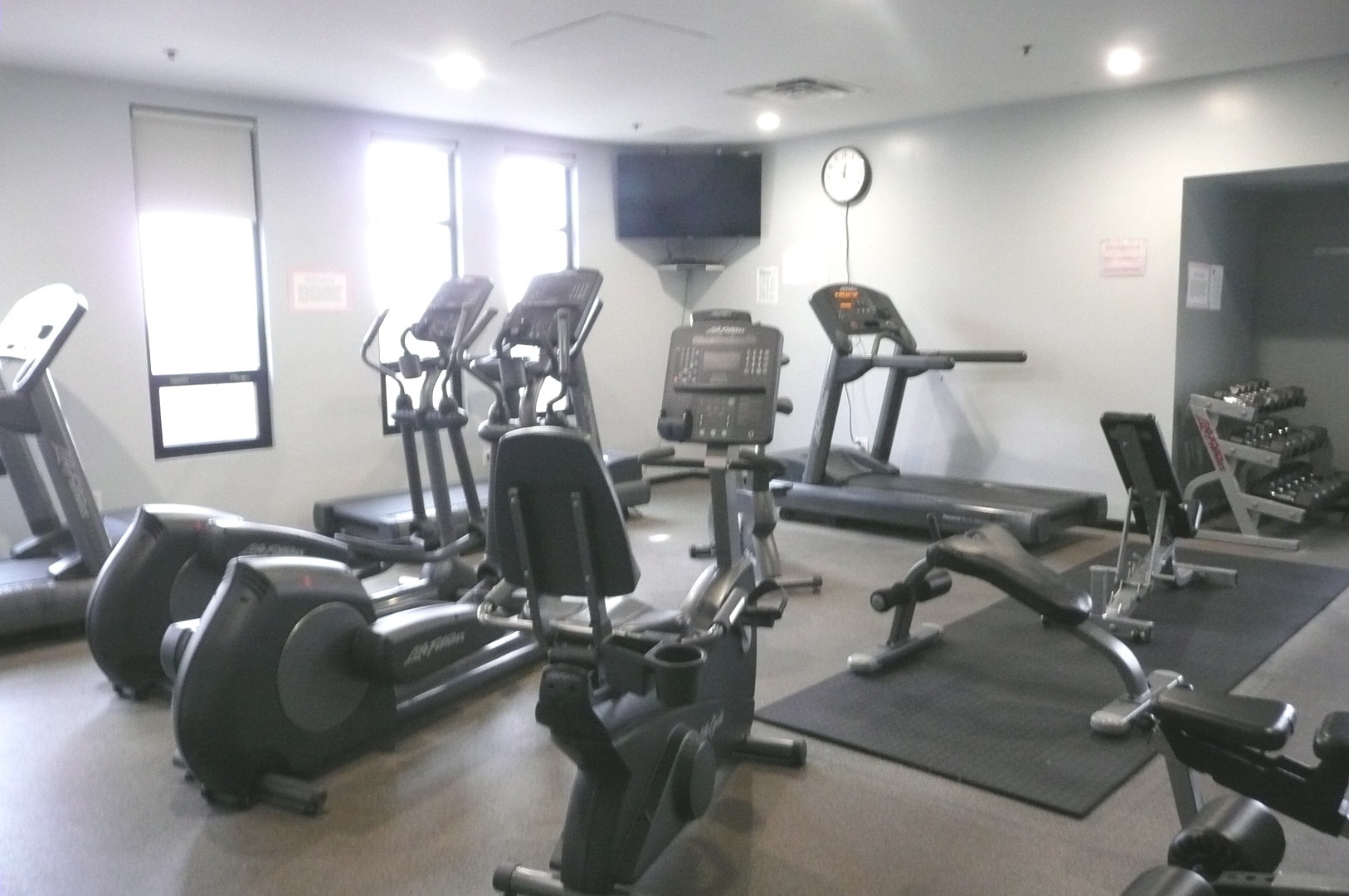 1255 South State Street, Unit 1902 Chicago, IL 60605 - Photo 30 of 33 a view of a room with gym equipment