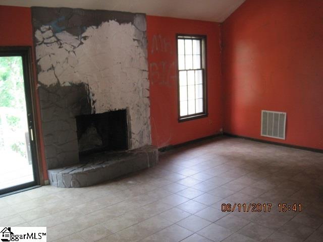 211 Roper Mountain Rd Extension Greenville, SC 29615 - Photo 3 of 11