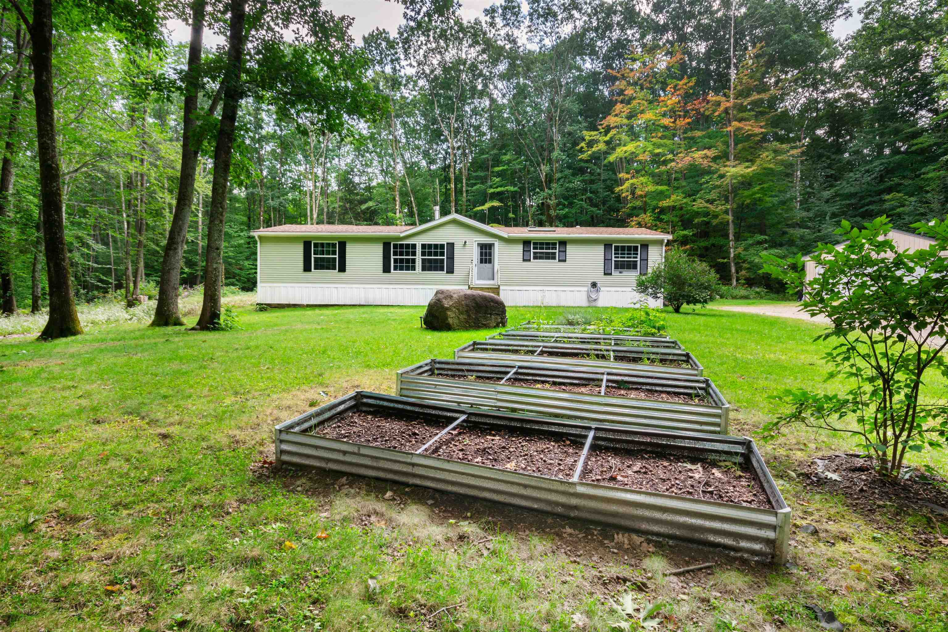 67 Skye Farm Road Deering, NH 03244 - Photo 13 of 33