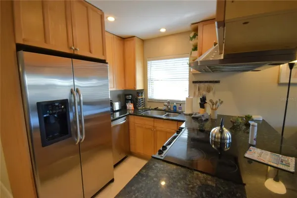 $2,100 | 306 Bailey Lane, Sarasota, FL 34237