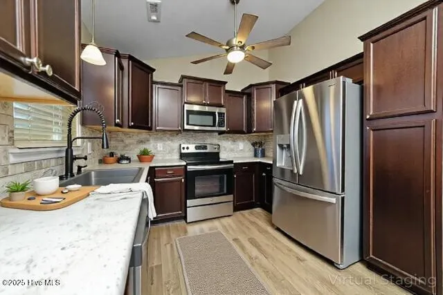 $320,000 | 201 Stonebridge Court, Maysville, NC 28555