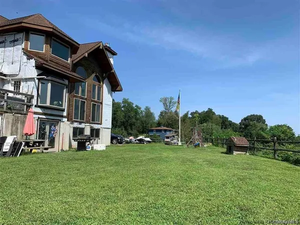 $999,999 | 109 Goldrick Landing Court, Kingston, NY 12401