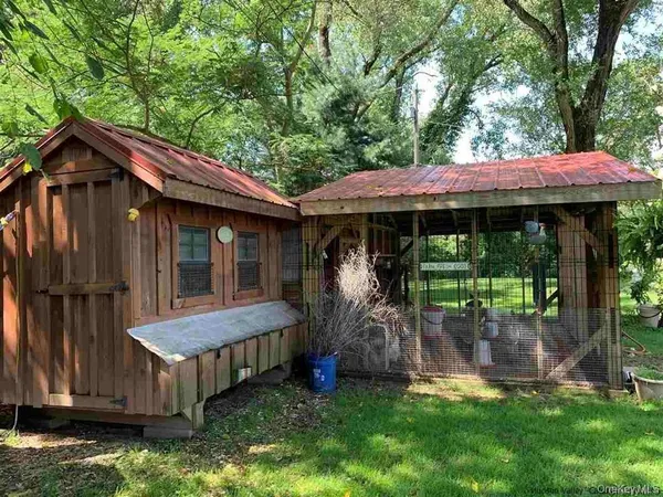 $999,999 | 109 Goldrick Landing Court, Kingston, NY 12401