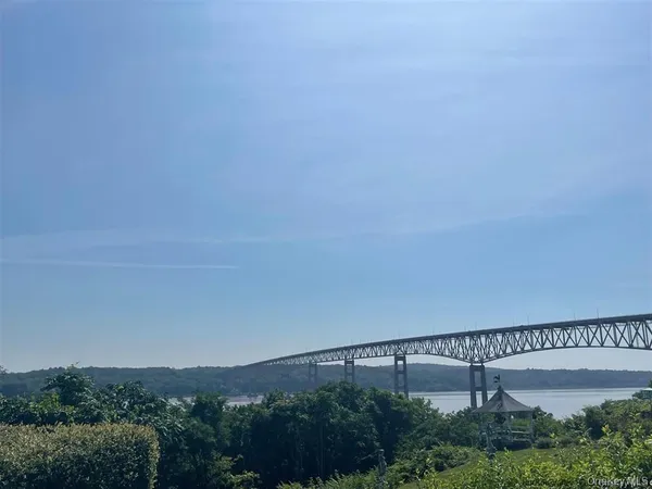 $999,999 | 109 Goldrick Landing Court, Kingston, NY 12401