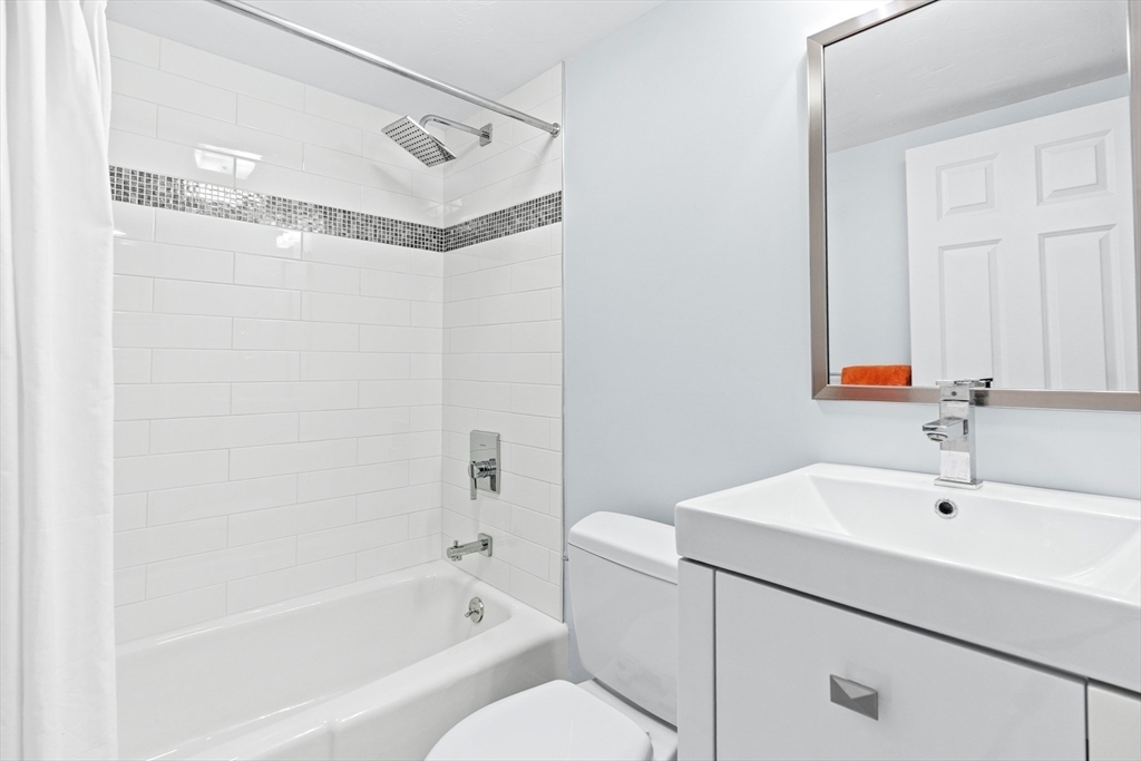 10 Colgate Road Wellesley, MA 02482 - Photo 25 of 33