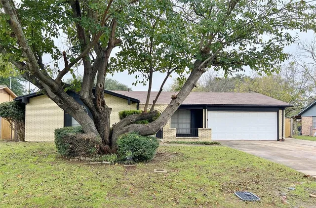 $2,395 | 5652 Conlin Drive, Fort Worth, TX 76134