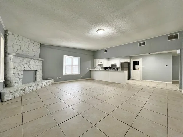 $2,395 | 5652 Conlin Drive, Fort Worth, TX 76134
