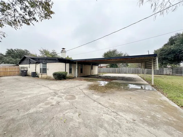 $2,395 | 5652 Conlin Drive, Fort Worth, TX 76134