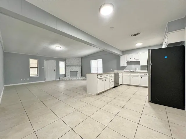 $2,395 | 5652 Conlin Drive, Fort Worth, TX 76134