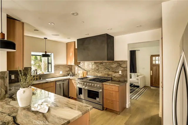 $2,895,000 | 636 Bay Street, Santa Monica, CA 90405