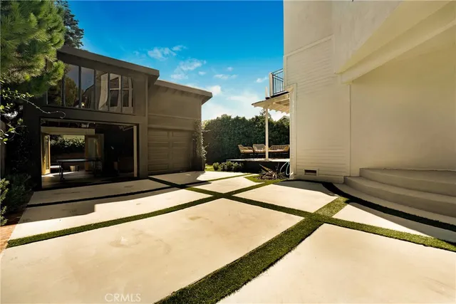 $2,895,000 | 636 Bay Street, Santa Monica, CA 90405