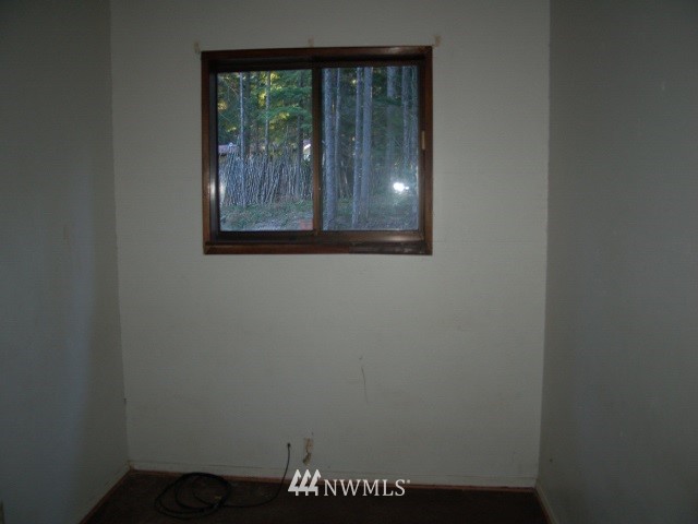 6139 Shamrock Road Maple Falls, WA 98266 - Photo 7 of 16 Gallery Image 7