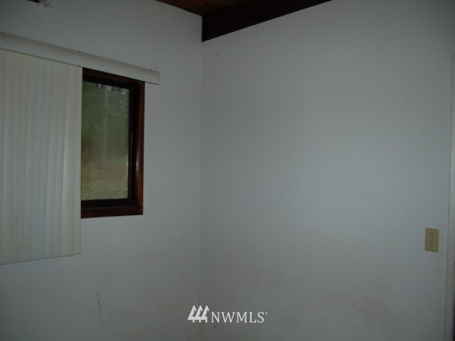 6139 Shamrock Road Maple Falls, WA 98266 - Photo 10 of 16 Gallery Image 10