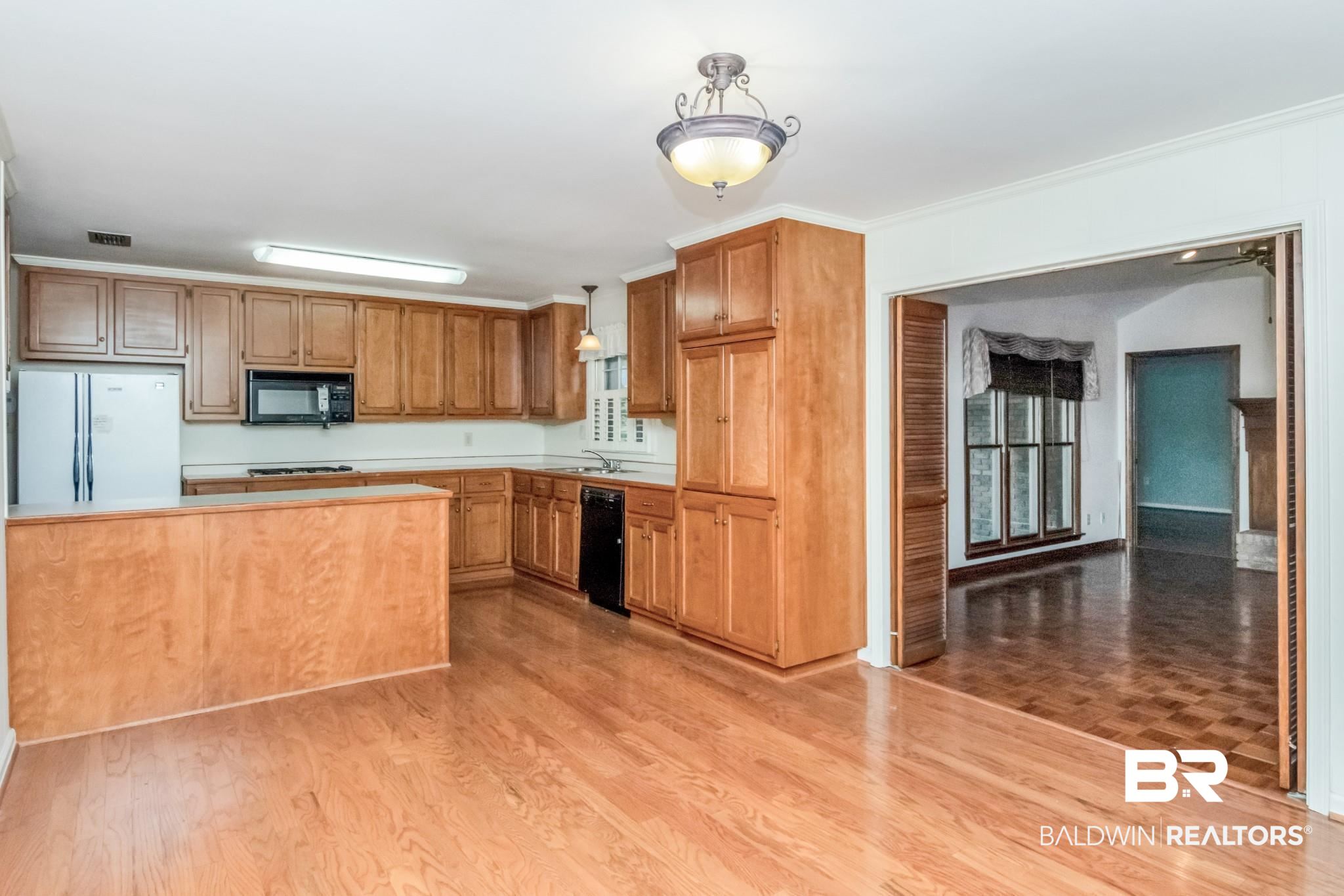 5604 William And Mary Street Mobile, AL 36608 - Photo 6 of 37