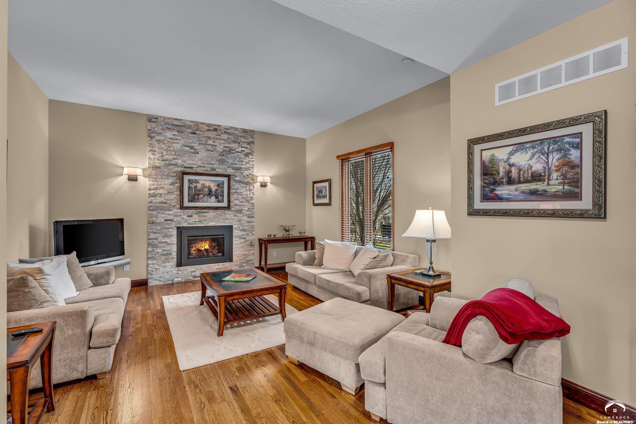 201 Fall Creek Road Lawrence, KS 66049 - Photo 14 of 98