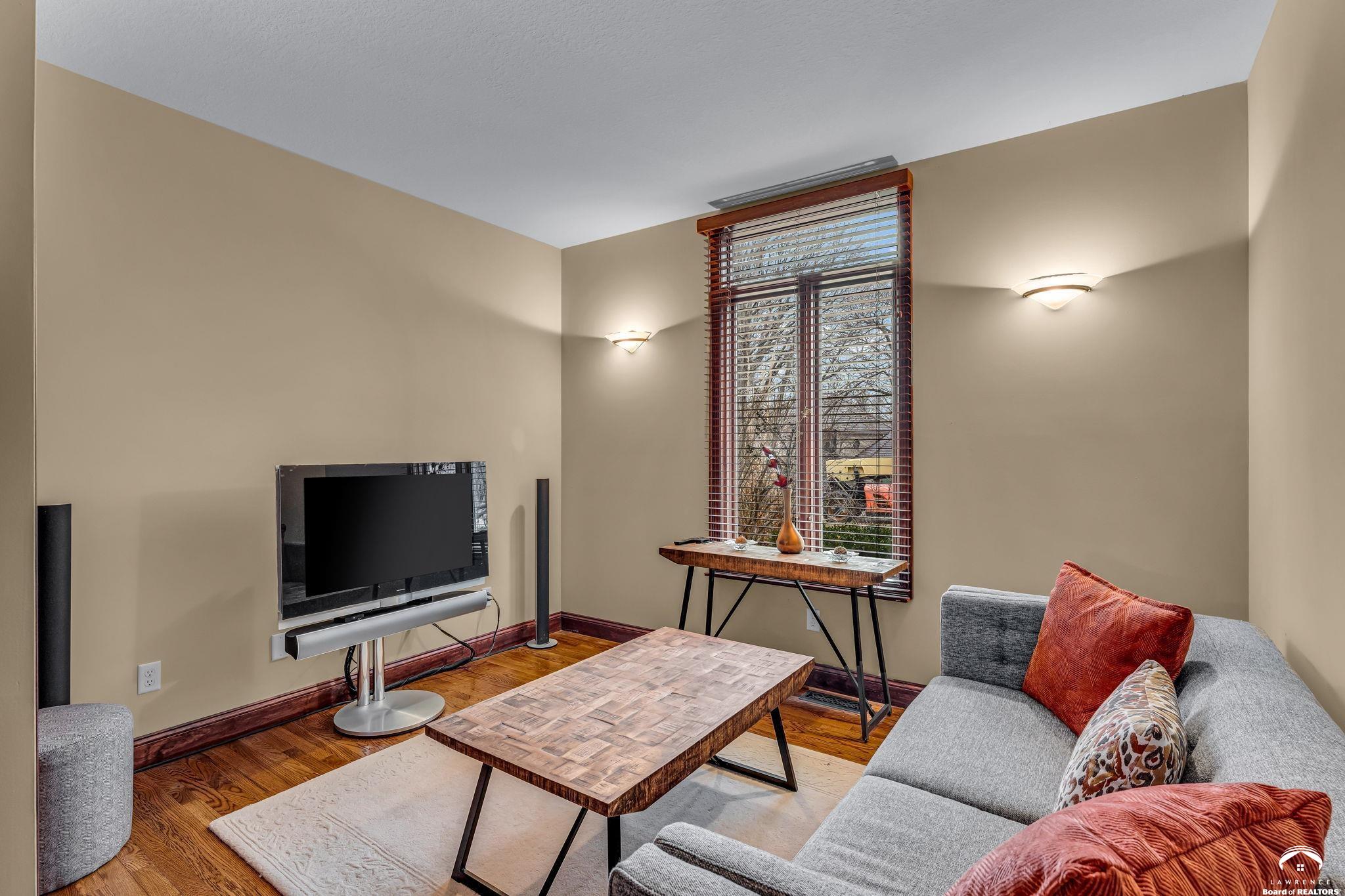 201 Fall Creek Road Lawrence, KS 66049 - Photo 18 of 98