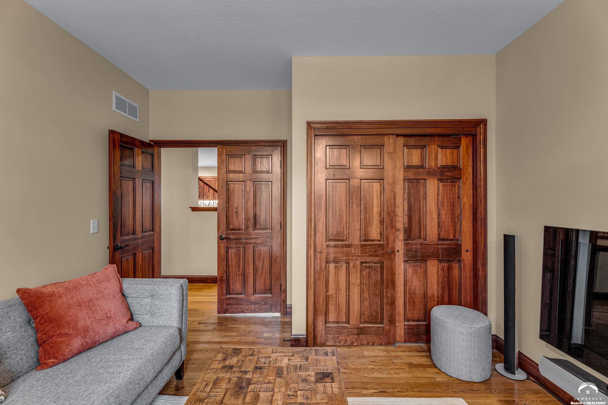 201 Fall Creek Road Lawrence, KS 66049 - Photo 19 of 98