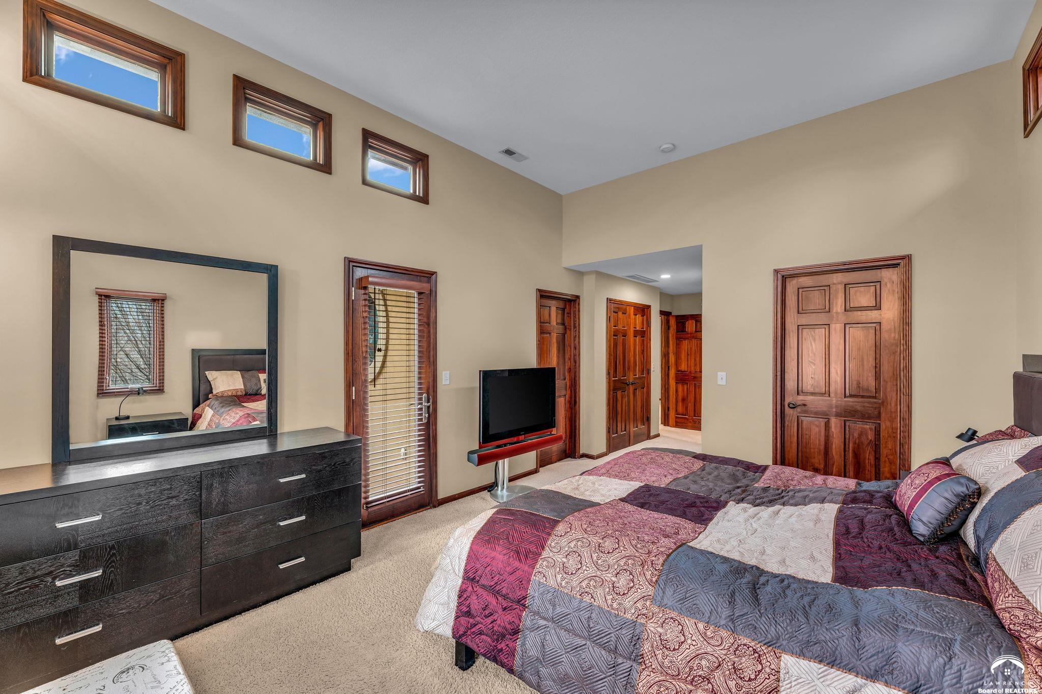 201 Fall Creek Road Lawrence, KS 66049 - Photo 32 of 98