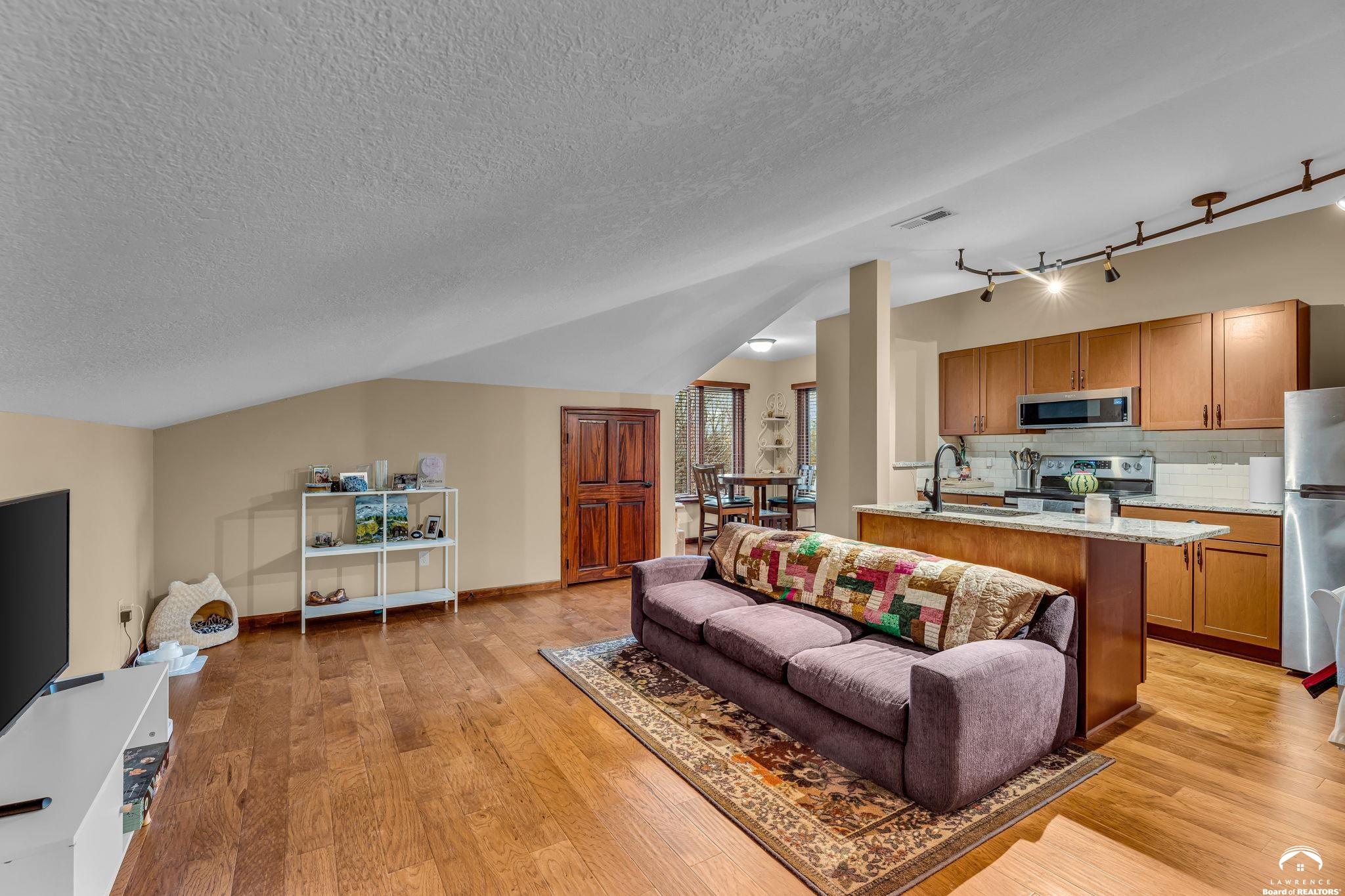 201 Fall Creek Road Lawrence, KS 66049 - Photo 51 of 98