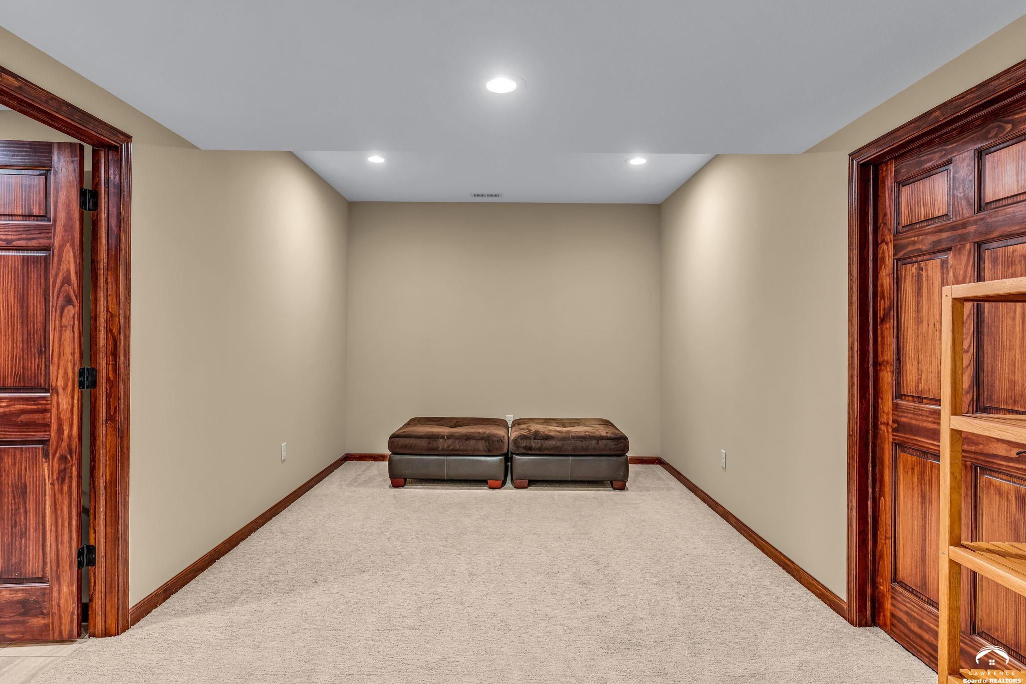 201 Fall Creek Road Lawrence, KS 66049 - Photo 58 of 98