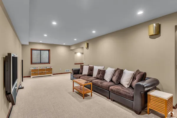 $969,000 | 201 Fall Creek Road, Lawrence, KS 66049