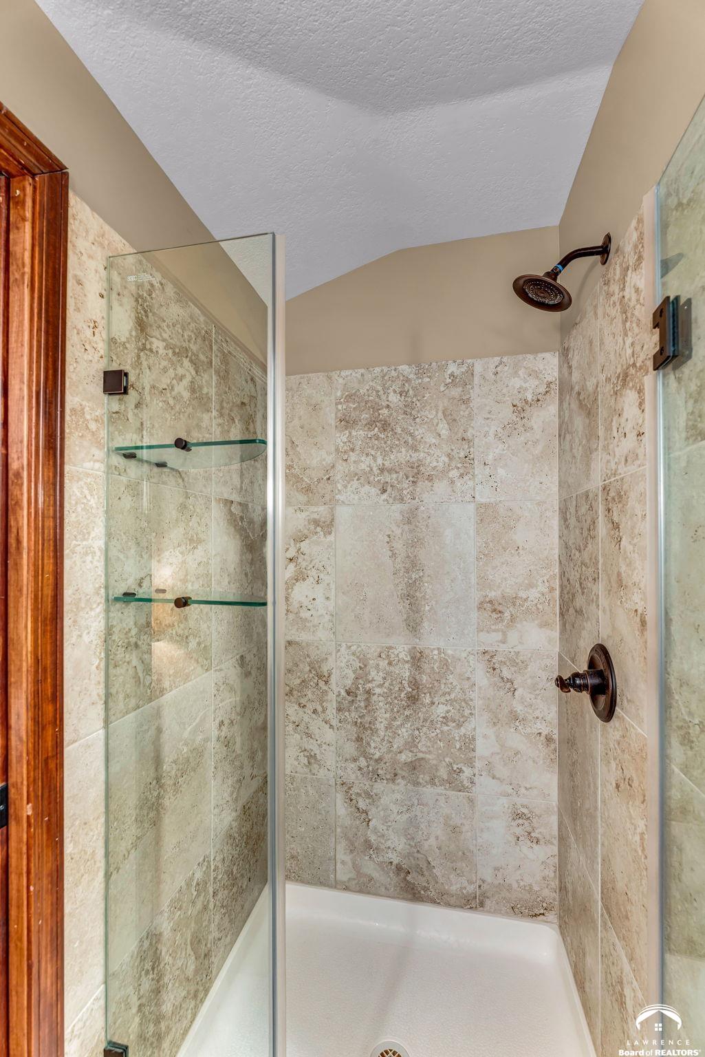 201 Fall Creek Road Lawrence, KS 66049 - Photo 64 of 98