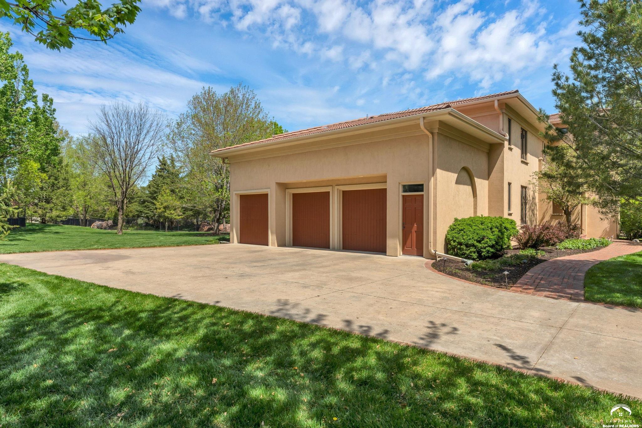 201 Fall Creek Road Lawrence, KS 66049 - Photo 68 of 98