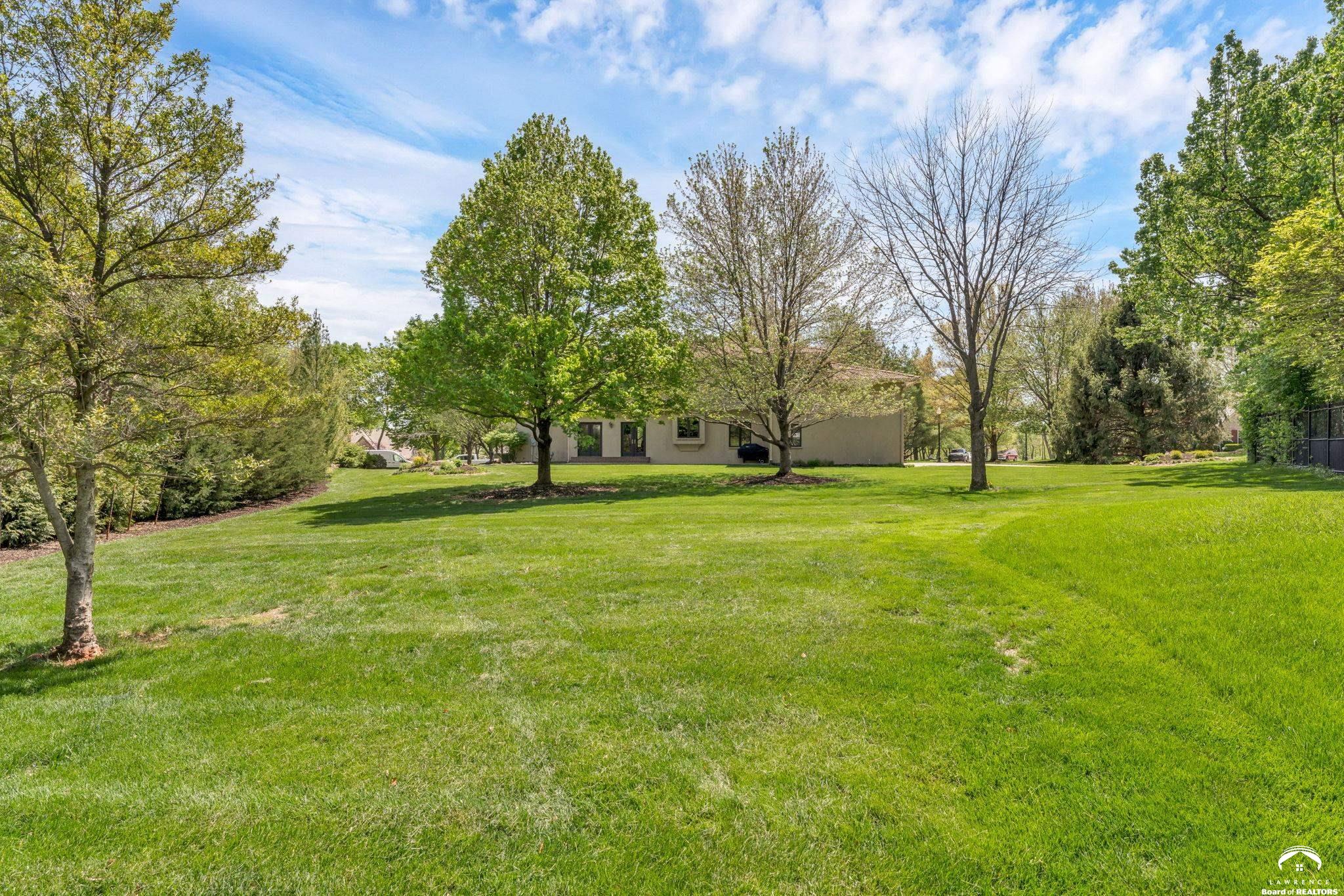 201 Fall Creek Road Lawrence, KS 66049 - Photo 75 of 98