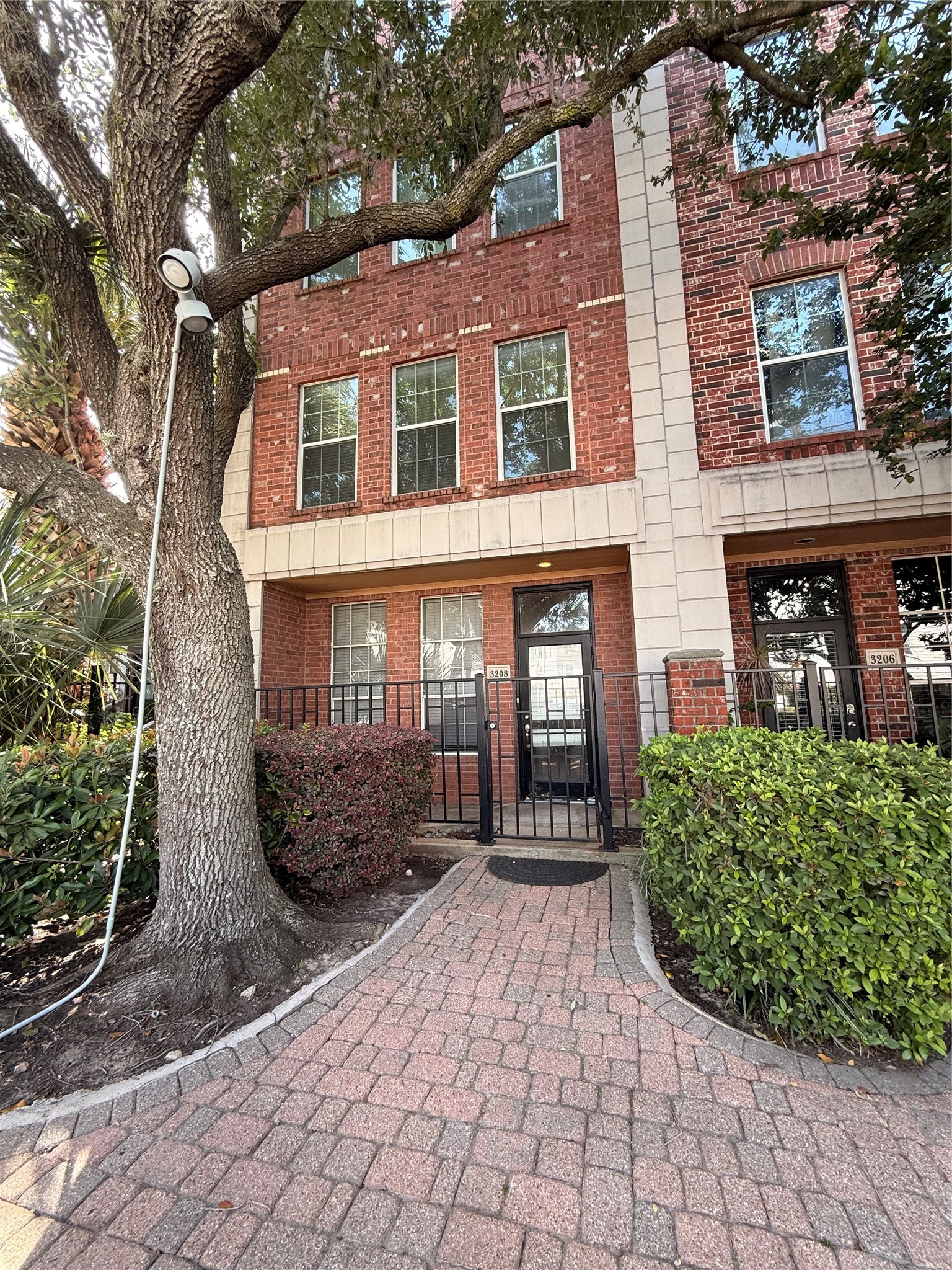 3208 Jackson Street, Unit 1 Houston, TX 77004 - Photo 2 of 11