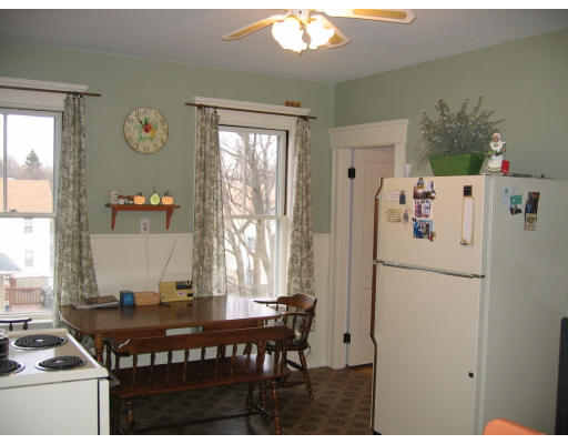 10 Ruth Street Worcester, MA 01602 - Photo 7 of 27 Gallery Image 7