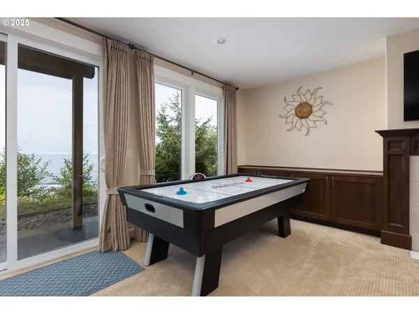 $2,975,000 | 5355 Haystack Drive, Neskowin, OR 97149