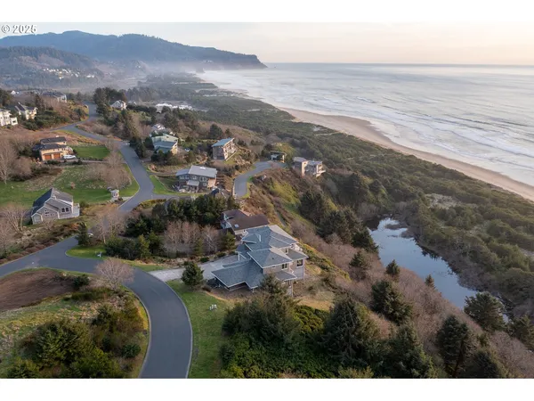 $2,975,000 | 5355 Haystack Drive, Neskowin, OR 97149