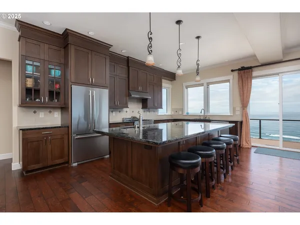 $2,975,000 | 5355 Haystack Drive, Neskowin, OR 97149