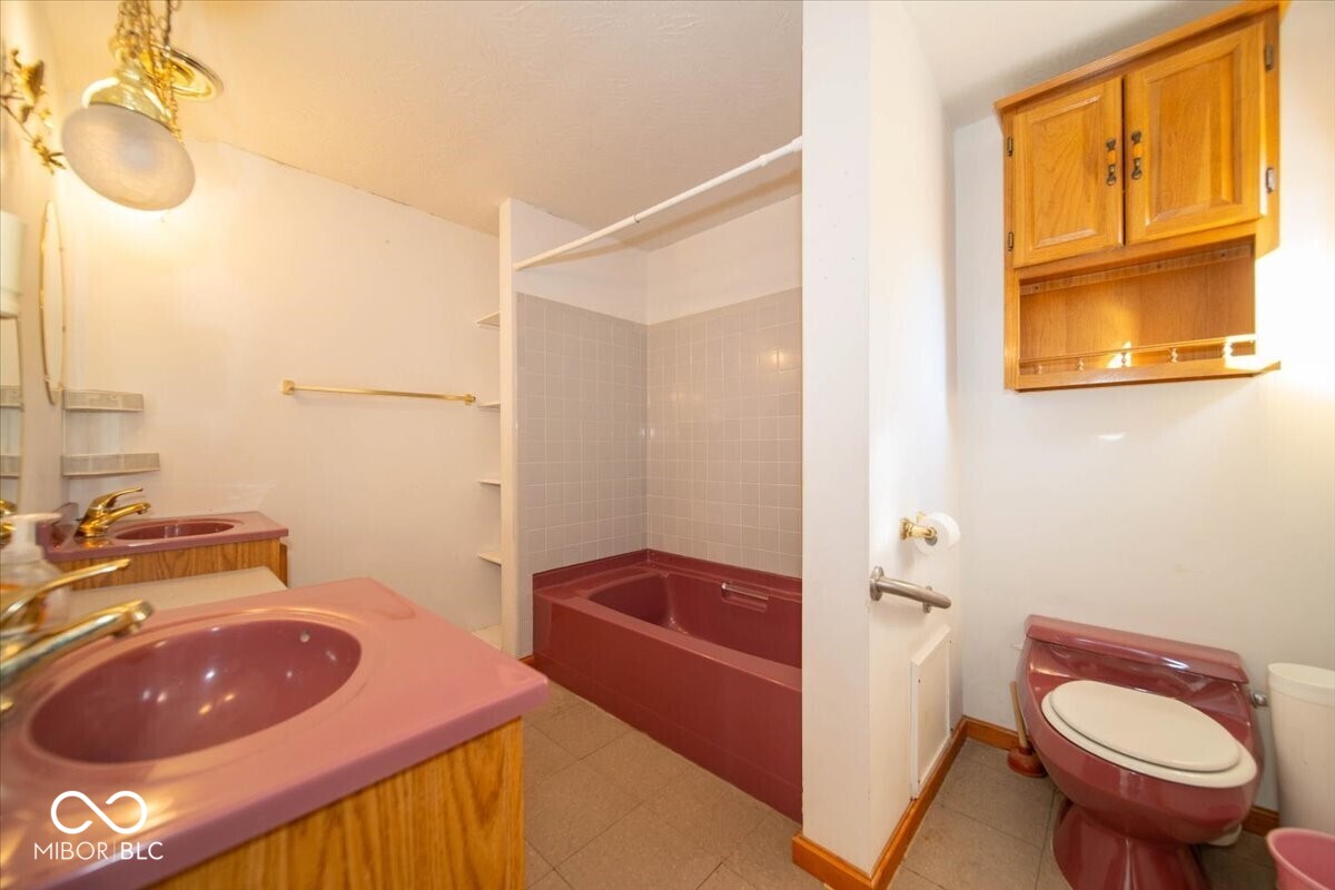 6430 East Southport Road Indianapolis, IN 46237 - Photo 23 of 39