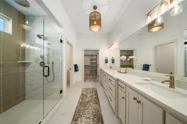 $749,900 | 4738 Sienna Ridge, Riverside, MO 64150