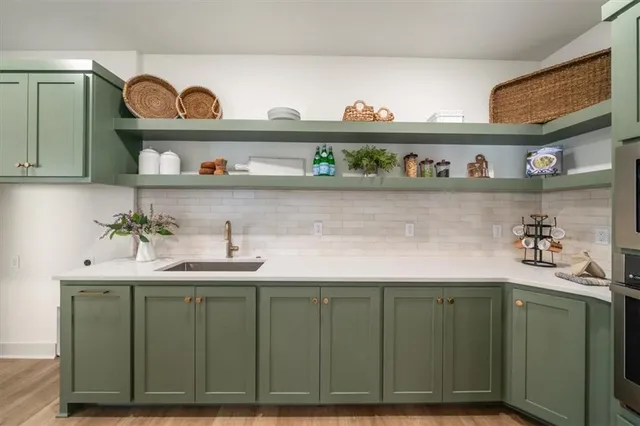 $749,900 | 4738 Sienna Ridge, Riverside, MO 64150