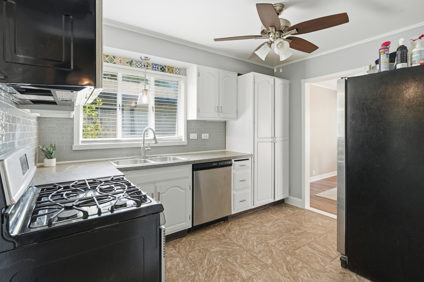 287 Rich Road Park Forest, IL 60466 - Photo 7 of 23 Gallery Image 7
