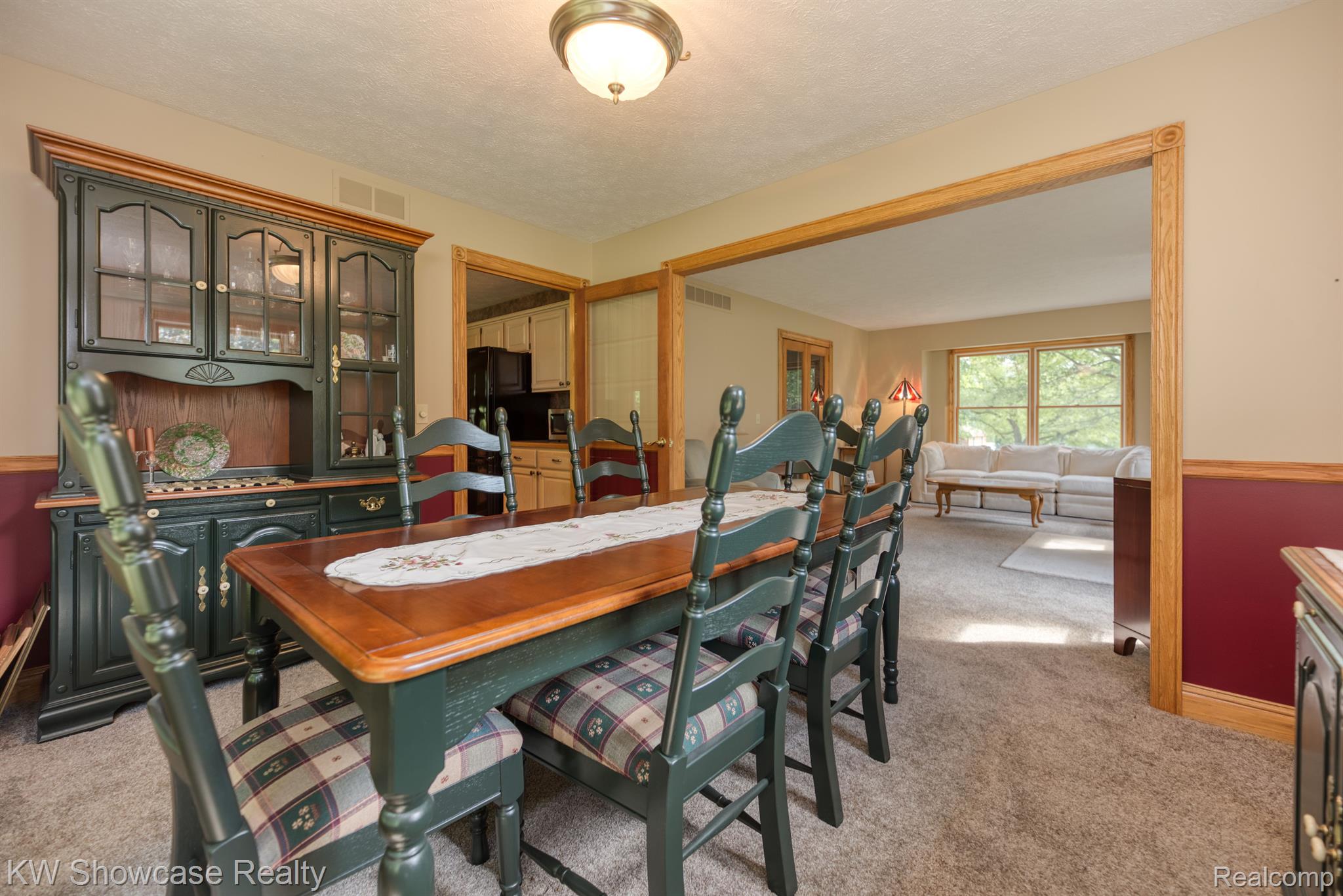 934 County Farm Road Howell, MI 48843 - Photo 15 of 36 Dining room