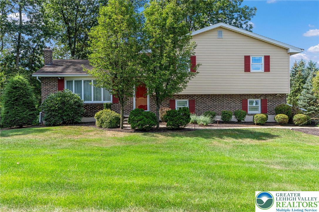 3546 Oak Ridge Drive Slatington, PA 18080 - Photo 1 of 44 Gallery Image 1