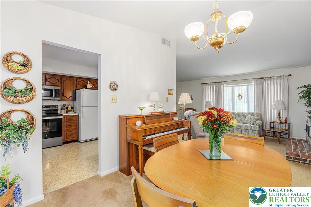 3546 Oak Ridge Drive Slatington, PA 18080 - Photo 12 of 44 Gallery Image 12