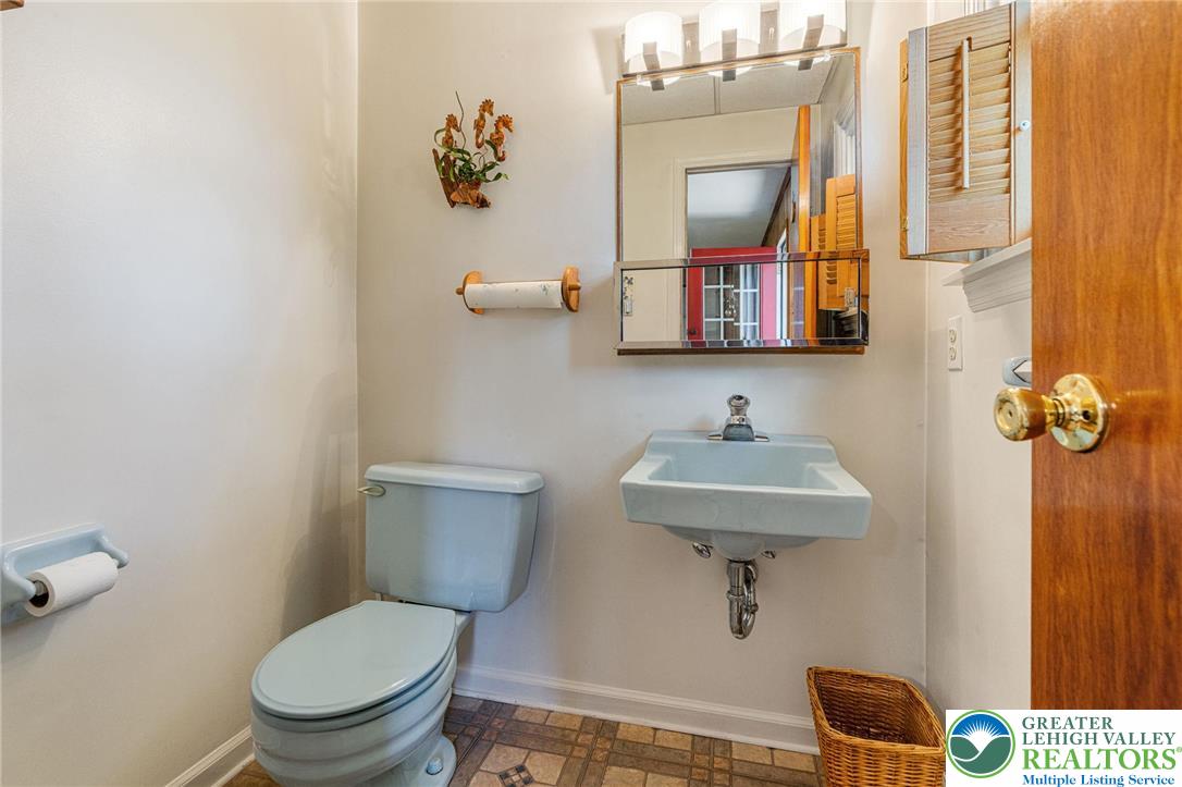3546 Oak Ridge Drive Slatington, PA 18080 - Photo 28 of 44 Gallery Image 28
