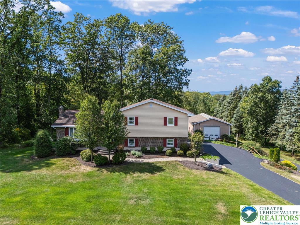 3546 Oak Ridge Drive Slatington, PA 18080 - Photo 4 of 44 Gallery Image 4