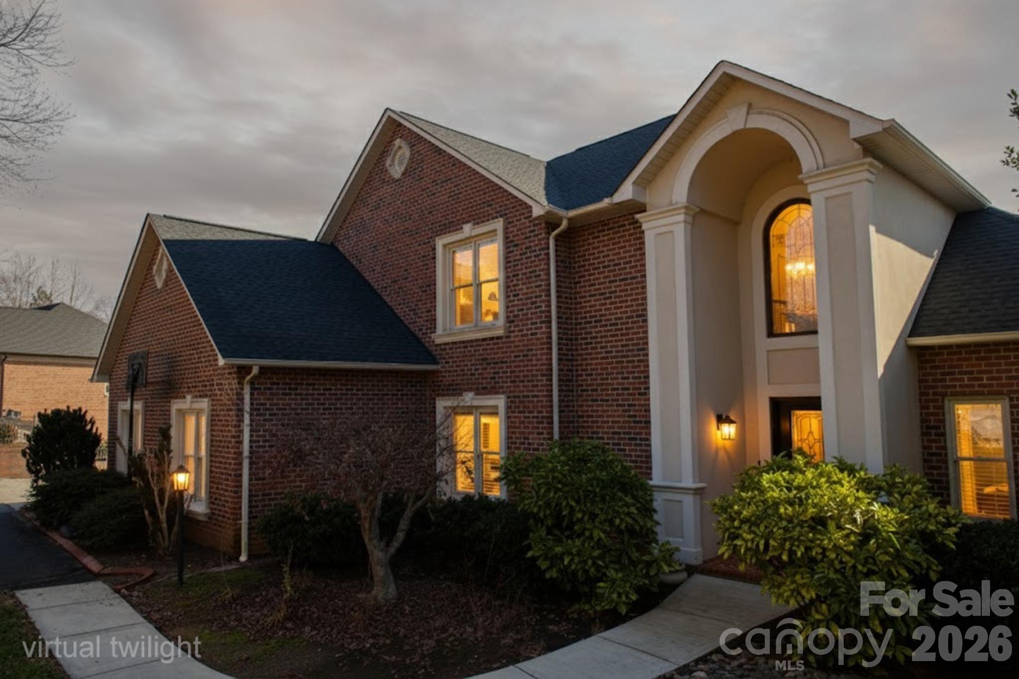 121 Pleasant Point Drive Hickory, NC 28601 - Photo 46 of 46 a front view of a house