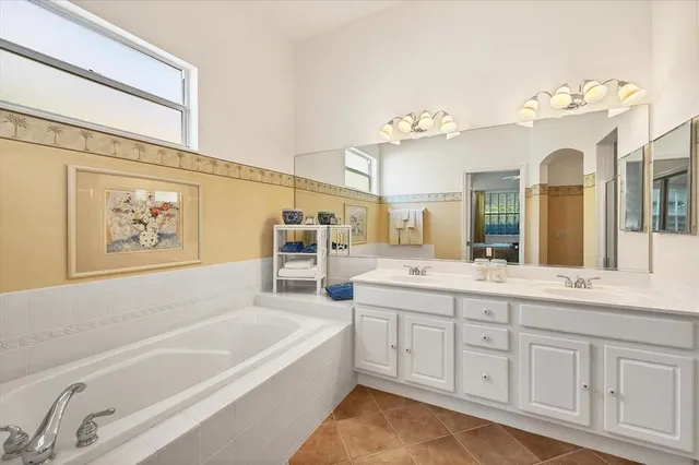 $529,000 | 6847 Bay Hill Drive, Lakewood Ranch, FL 34202