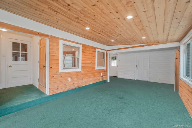 $550,000 | 133 Royal Avenue, Flanders, NY 11901