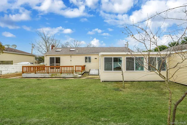 $550,000 | 133 Royal Avenue, Flanders, NY 11901