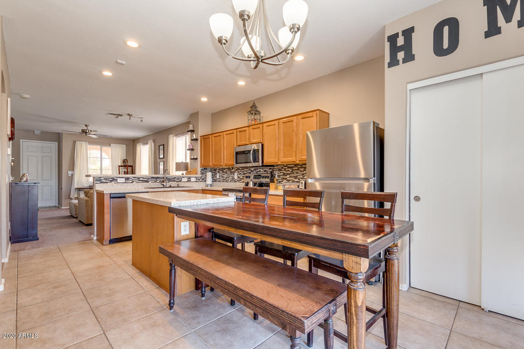 3810 West Carson Road Phoenix, AZ 85041 - Photo 7 of 26 12-Carson