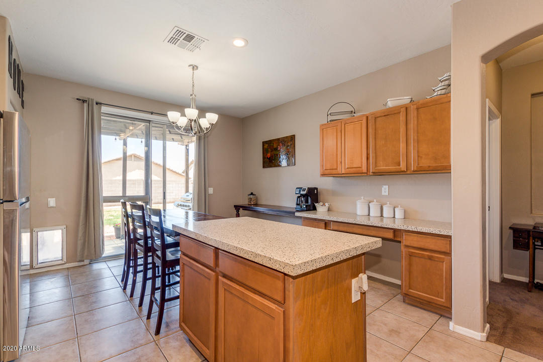 3810 West Carson Road Phoenix, AZ 85041 - Photo 8 of 26 16-Carson